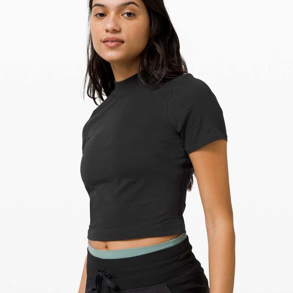 Lululemon Kitsilano Mock Neck Tee
Black